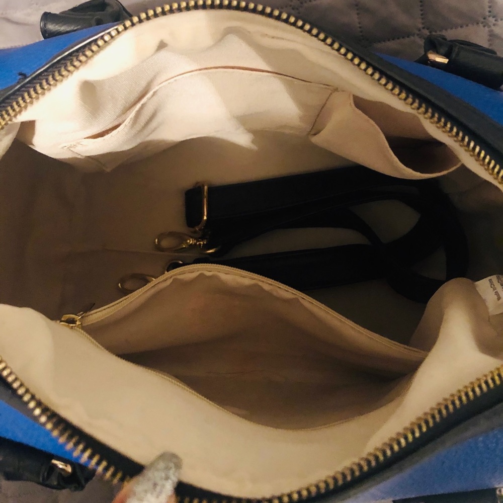 Handbag - Picture 2 of 4